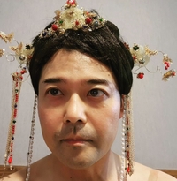 전현무, 대륙 미녀로 변신..충격적 비주얼