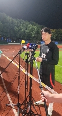 황선홍호 ‘첫 훈련’ 이강인 “늦게 합류해 미안한 마음, 대표팀은 항상 간절·이기고 싶다”[SS진화in]