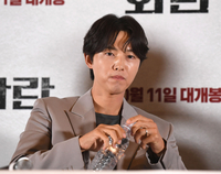 [포토] 송중기 '긴장되네'