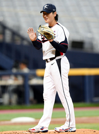 [포토] 김주원 사구에 사과하는 곽빈