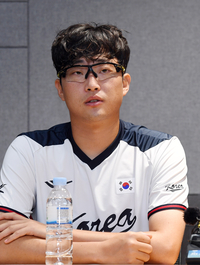 [포토]아시안게임 준비하는 박세웅, '후배들을 잘 이끌고!'