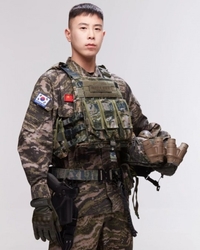 피오, 돌아가신 어머니 소원 이뤘다…오늘(27일) 해병대 병장 만기 전역