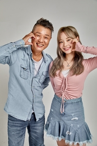 혼성 듀엣 비쥬, 新 여성 멤버 ‘해온’ 합류…새 싱글 ‘두근거리지마’ 발매