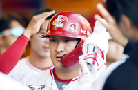 [포토]SSG 하재훈, NC 이준호 상대 시즌 7호 홈런