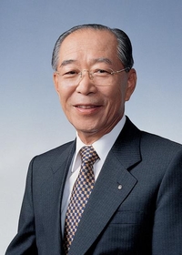 동아쏘시오그룹 강신호 명예회장 별세…‘박카스의 아버지’ 잠들다