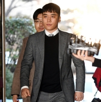 승리, 자숙해도 모자랄 판에 출소 후 클럽→양다리 여행 의혹