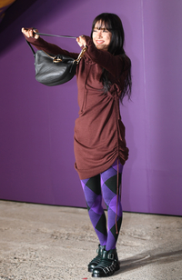 [포토] 이효리 '가방 이렇게 들면 되죠?'