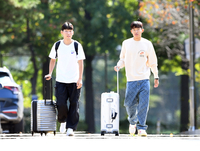 [포토]나란히 파주 NFC 입장하는 홍현석-정우영