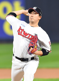[포토]KT 선발 조이현의 역투