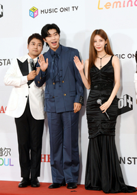 [포토] 전현무 '임영웅 팔짱 꼬옥'