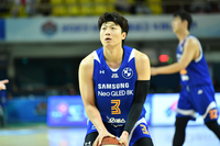 삼성 베테랑 이정현 “정신적 지주로 후배들 성장 이끌고 싶다”[SS현장]