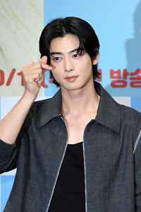 [포토]차은우, 조각 미남의 하트