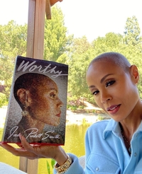 아카데미 폭행 윌스미스 아내 “21세 연하와 불륜 스캔들 후 남편과 7년째 별거 중” 회고록서 폭로[할리웃톡]