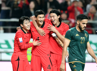 [포토] 김민재 '골 넣고 이강인-조규성과 환호'