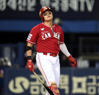 [포토] 삼진 추신수 '유인구에 속았어'