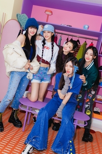 ‘모남희’ 키링부터 ‘뉴진스’ 패션까지…이색 팝업으로 잘파세대 잡는다