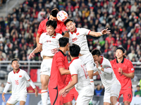 [포토]‘치열한 공중전’ 김민재