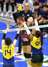 [포토]‘현대건설 오늘 만만찮네!’ 김연경