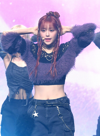 [포토]솔로로 매력 발산하는 츄