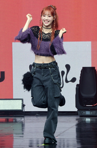 [포토]첫 미니 앨범 낸 츄, 파이팅!