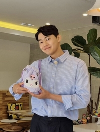 11기 영철, 전 여친 사진 논란 해명한다 “‘나솔사계’ 라이브 방송 출연”