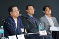 이장우 대전시장, 지역업체가 살아야..‘기업인과의 대화’ 참석