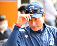 [포토]‘기자회견 나서는’ 강인권 감독