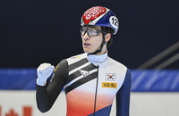 황대헌 男 1500m 금메달, 中 린샤오쥔은 실격...박지원은 1000m 우승, 김길리는 2위 [쇼트트랙 월드컵 1차]