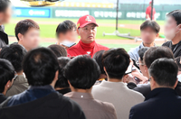 [포토]SSG 김원형 감독, '톱타자는 추신수'