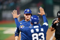 [포토]'문승원 상대로 솔로포' 김형준