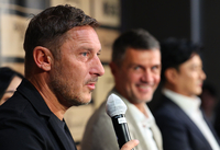 “한국과 한일월드컵 16강, VAR 있었다면 다른 결과”…방한했던 伊 레전드 토티, 도쿄서 ‘억울하다’ 발언