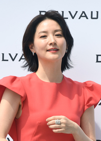 이영애, 김건희 여사 친분설 반박 “두아이 엄마 욕되게 해. 김 여사 돌잔치 안 왔다”