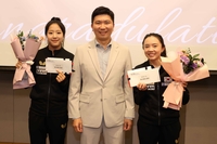 ‘항저우 金’ 신유빈-전지희, 포상금 3000만원 ‘싱글벙글’...탁구협회 총 1억5000만원 지급