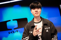 ‘한타+운영 경기력 부활’ DK, 베트남 GAM 26분 만에 1세트 승리[SS롤드컵]