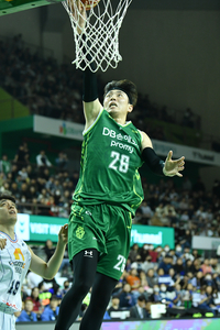 윤호영 은퇴식→4Q ‘역전승’ DB, KCC 제압 ‘3연승’...LG는 가스공사 잡고 개막 ‘첫 승’ [SS리뷰]