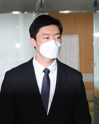 검찰, 故 전두환 손자 전우원에 마약 투약 혐의 징역 3년 구형.. 12월 1심 진행