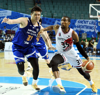 [포토] 맥스웰 '과감한 돌파'