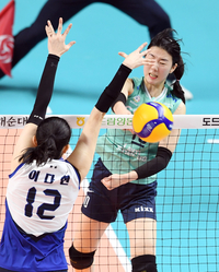 [포토]GS칼텍스 강소휘의 공격