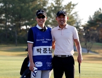 친구가 동행한 은퇴길, 박준원 정든 필드 떠나 “의지할 수 있는 지도자로 다시 만나요”