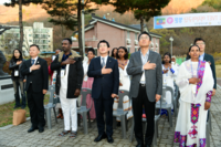 [포토]에티오피아 ‘LG-KOICA HOPE TVET  여자 야구단’, 화천군 에티오피아 참전 기념비 헌화·참배