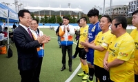 김영록 지사, 전국장애인체전 전남 축구선수단 격려