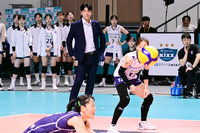 GS칼텍스에 ‘역전패’ 당한 김종민 감독 “1라운드 승점 3 생각, 2R에 추스를 시간 있을 것”