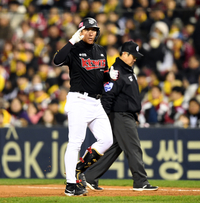 [포토] 8회 안타 황재균 '득점하러 가자'