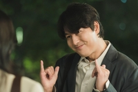 ‘원조 만찢남’ 정우성 시구, 아시아 최고 트럼페티스트 안희찬 애국가 연주…한국시리즈 2차전 가을정취 물씬