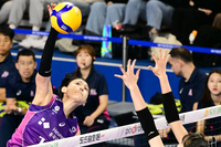 오늘도 ‘열일’ 김연경-옐레나 원투펀치…흥국생명, 기업은행 넘어 3연승 선두 질주[현장리뷰]