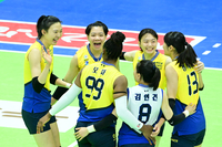 ‘모마 29점’ 현대건설, 4세트 ‘와르르’ 무너진 정관장 잡고 2연패 탈출+3위 상승[현장리뷰]