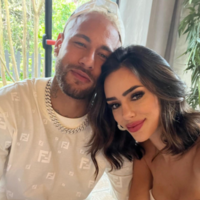 “모두가 무사해”…‘강도 습격’에 큰일 날 뻔한 네이마르 여자친구와 그의 부모