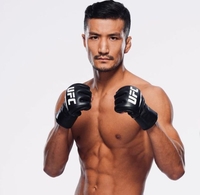 강경호 “카스타네다 TKO 발언? 반대로 내가 KO 시킬 것”→“아내 생일을 뉴욕에서.. 승리로 보답하겠다”