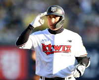 [포토] 황재균, 6회 추격 시작하는 적시타