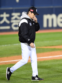 꼴찌에서 KS까지 마법사 군단 이끈 KT 이강철 감독 “소득 많았던 시즌, 내년에도 팀 KT로 돌아올 것”[KS5 패장]